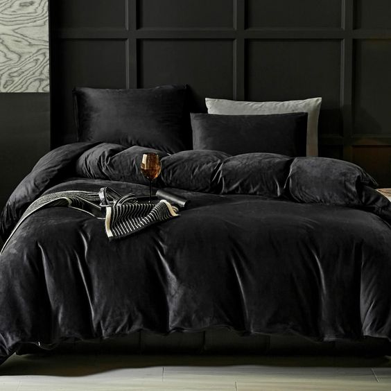 Black Bedding
